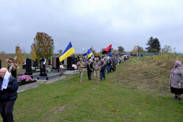 Шумська громада попрощалася із захисником Олександром Стельмащуком (фото)