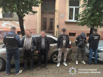 Викрито канали незаконного перетину кордону та організаторів – серед них священник та військовий СЗЧ (ФОТО, ВІДЕО)