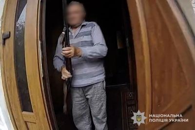 Викликав поліцейських «на полювання»: чоловіка з рушницею затримали на Чортківщині