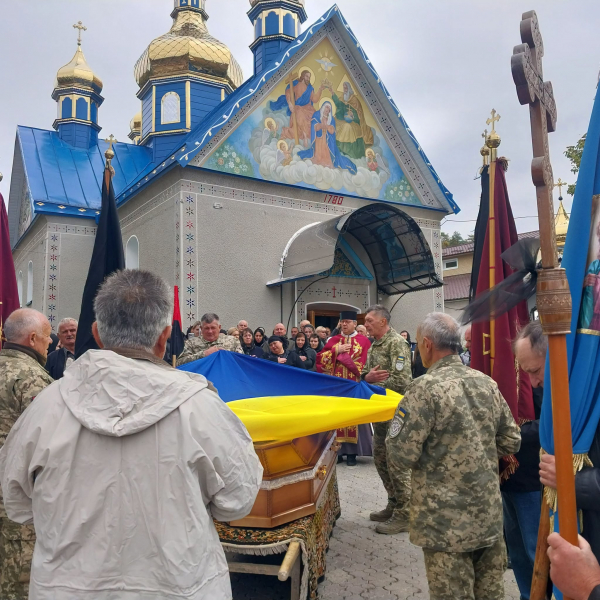 На Тернопільщині попрощалися із захисником Василем Бициком (фото)