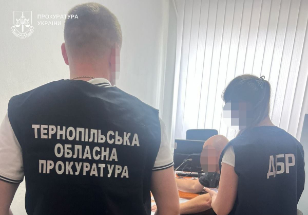 Незаконна передача 9 гектарів землі на понад 1,5 млн грн: на Тернопільщині судитимуть колишнього начальника Держгеокадастру й землевпорядника (фото)