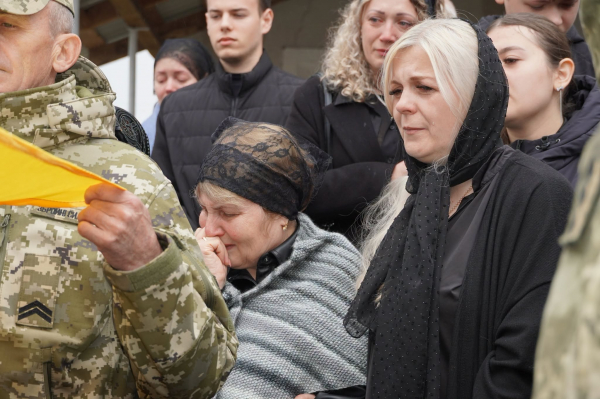 На Тернопільщині попрощалися із захисником Василем Федотовим (фото)