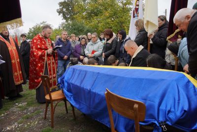 На Тернопільщині попрощалися із захисником Василем Федотовим (фото)